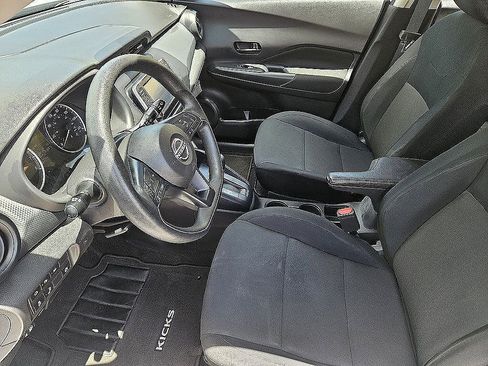 Used 2024 Nissan Kicks S FWD image 9