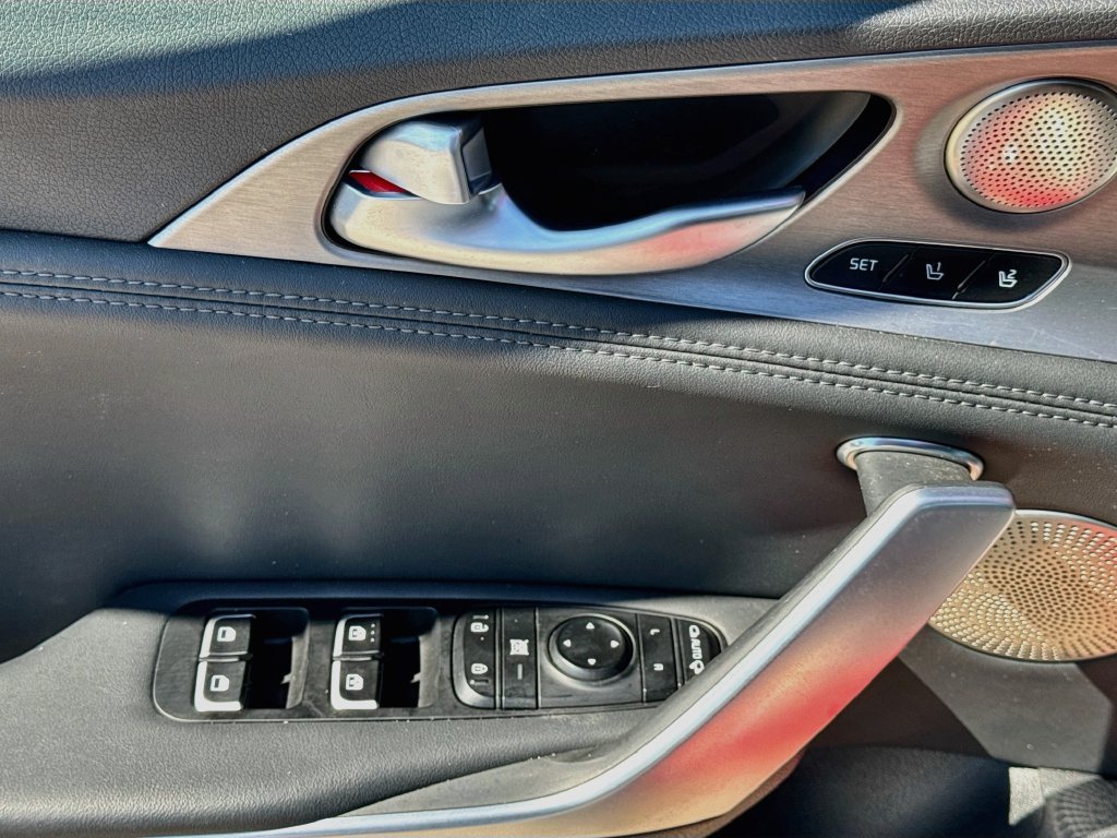 Used 2018 Kia Stinger GT2 RWD image 21