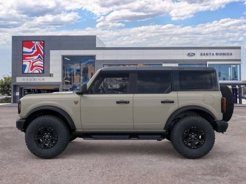 New 2026 Ford Bronco Badlands AWD/4WD image 3