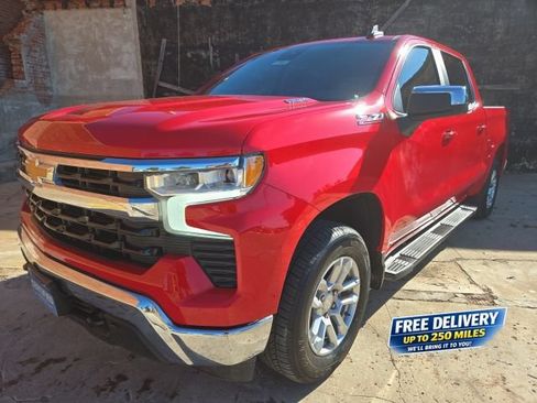 Used 2023 Chevrolet Silverado 1500 LT w/ Z71 Off-Road Package AWD/4WD image 1