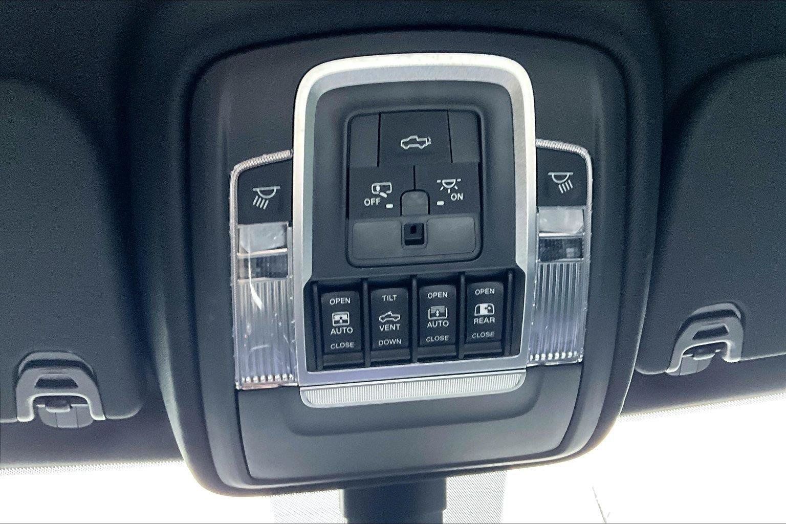 Used 2020 RAM 1500 Laramie w/ Sport Appearance Package AWD/4WD image 39