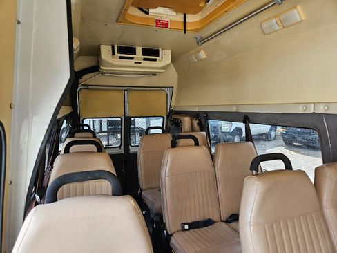 Used 1997 Dodge B3500 image 27