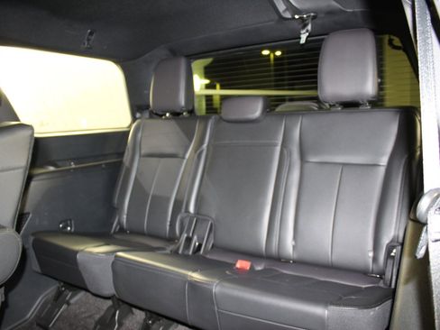 Used 2021 Ford Expedition XLT image 21