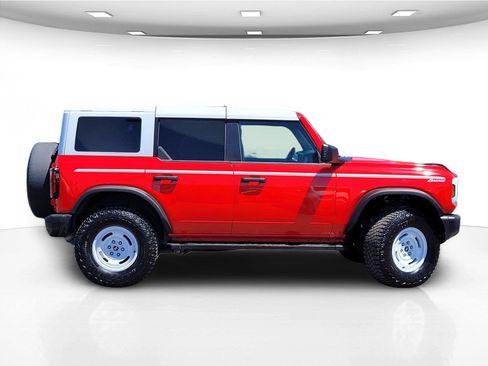 Used 2024 Ford Bronco Heritage Edition AWD/4WD image 6