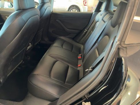 Used 2018 Tesla Model 3 Mid Range image 6