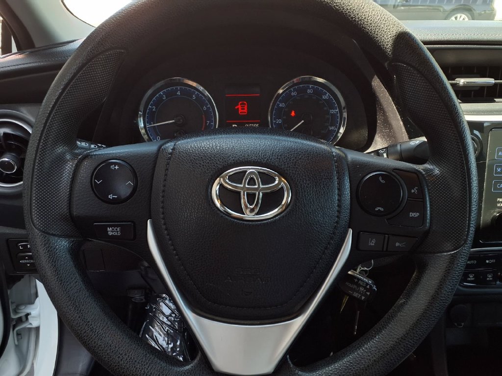 Used 2017 Toyota Corolla LE w/ Carpet Mat Package (TMS) FWD image 14