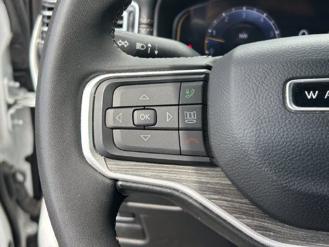 Used 2024 Jeep Wagoneer Series III AWD/4WD image 19