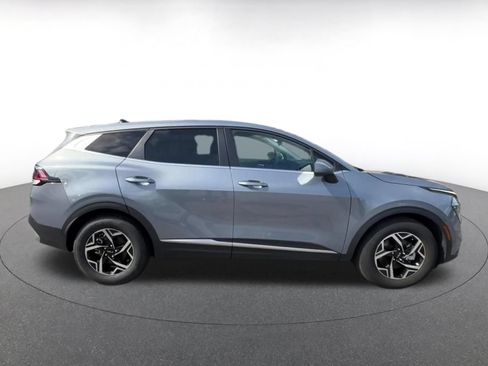 Used 2025 Kia Sportage LX FWD image 16