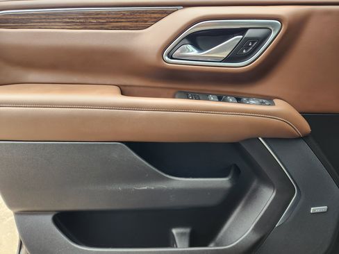 Used 2021 Chevrolet Tahoe High Country image 24