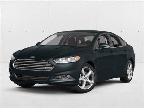 Used 2015 Ford Fusion SE FWD image 1