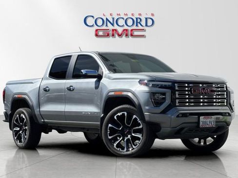 Used 2023 GMC Canyon Denali AWD/4WD image 2