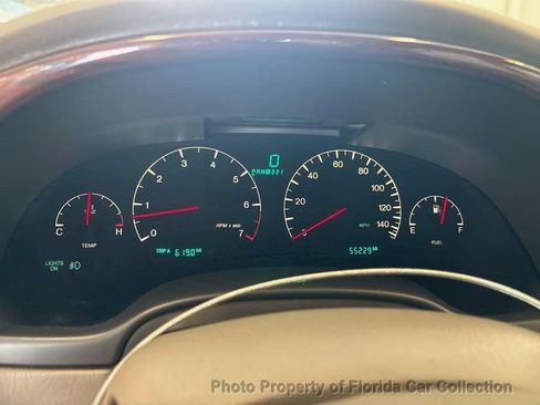 Used 2004 Cadillac De Ville DTS w/ Equipment Group FWD image 12