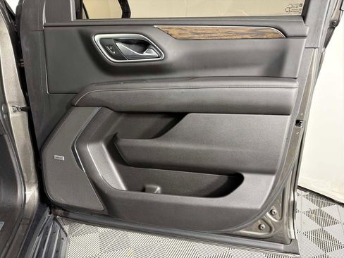 Used 2021 Chevrolet Tahoe Premier w/ Premium Package image 12