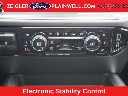 Used 2024 Chevrolet Silverado 2500 High Country AWD/4WD image 8