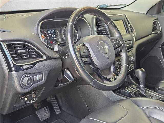 Used 2019 Jeep Cherokee Latitude Plus FWD image 10