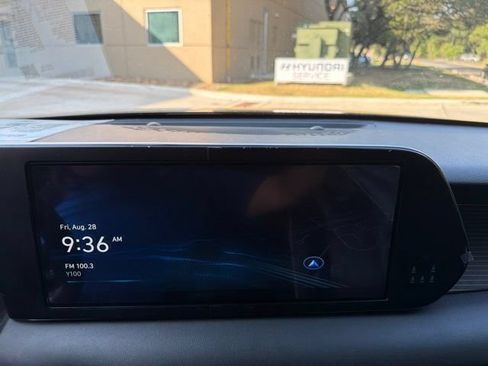Used 2024 Hyundai Palisade Limited FWD image 9