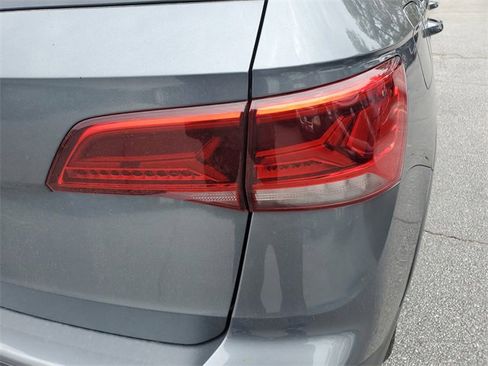 Used 2022 Volkswagen Taos SE image 5