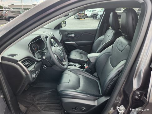 Used 2022 Jeep Cherokee Latitude Lux w/ Mopar Interior Package AWD/4WD image 22
