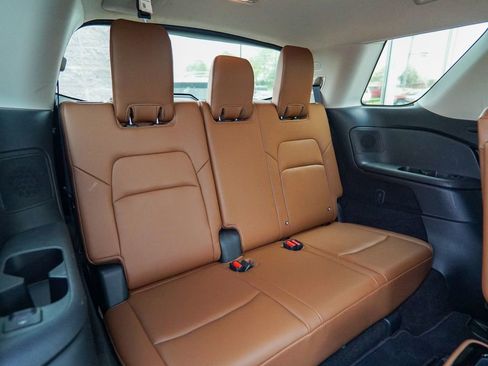 Used 2023 Nissan Pathfinder Platinum AWD/4WD image 41