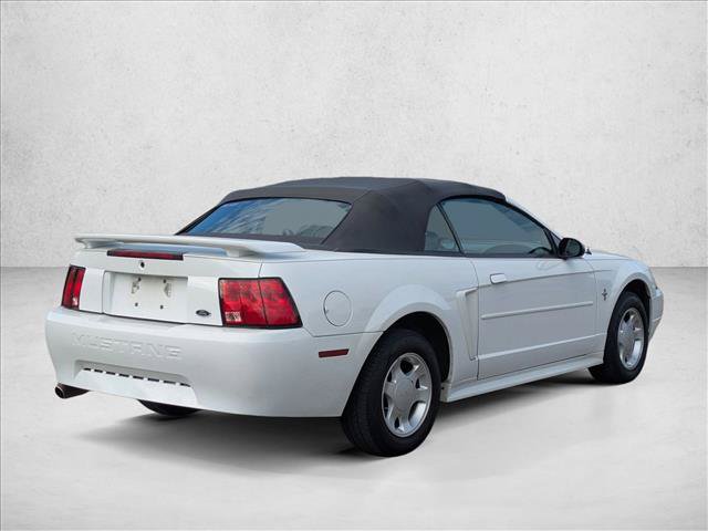 Used 2001 Ford Mustang Convertible RWD image 5