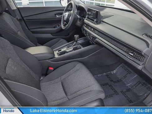 Certified 2025 Honda Accord SE image 18