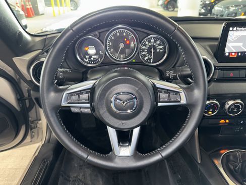 Used 2023 MAZDA MX-5 Miata Grand Touring image 18