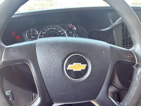 Used 2014 Chevrolet Express 1500 RWD image 17