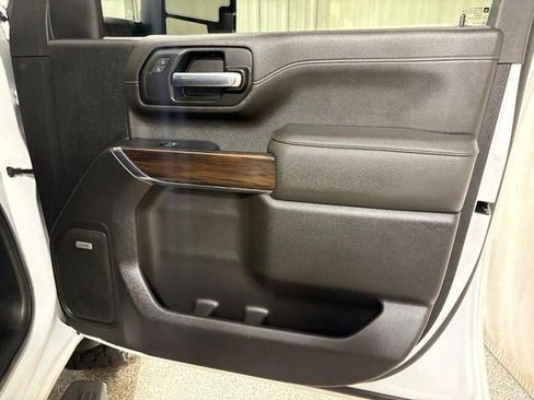 Used 2023 GMC Sierra 2500 SLT w/ SLT Premium Package AWD/4WD image 22