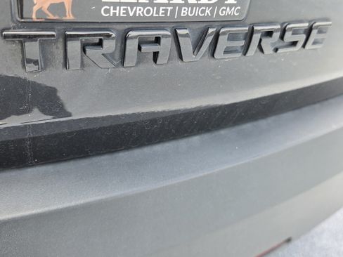 Used 2021 Chevrolet Traverse RS FWD image 5