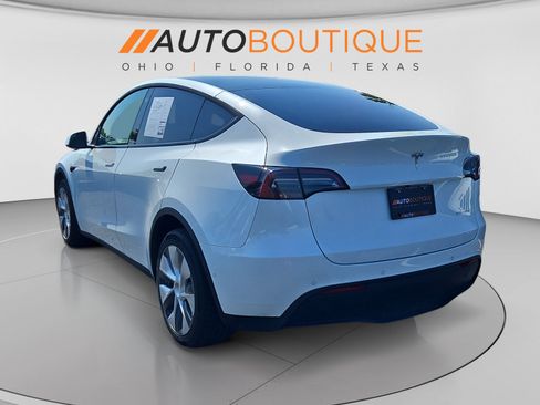 Used 2022 Tesla Model Y Long Range AWD/4WD image 3