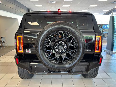 Used 2024 GMC Hummer EV 2X image 4