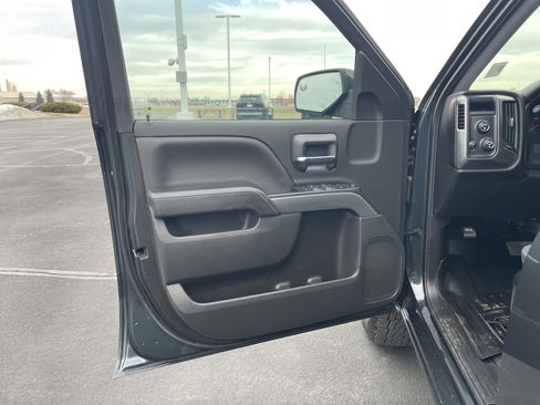 Used 2018 Chevrolet Silverado 1500 LT w/ All Star Edition image 18