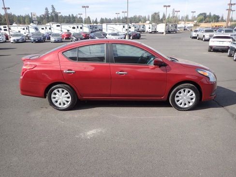 Used 2019 Nissan Versa SV FWD image 6