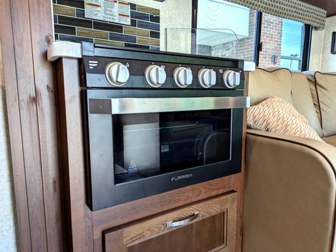 Used 2019 Chevrolet Express 4500 w/ RV Package image 54