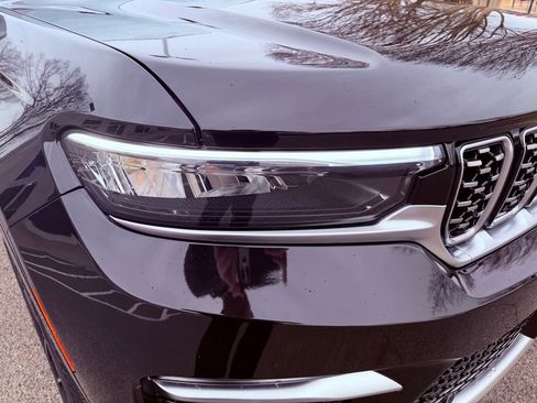 Used 2023 Jeep Grand Cherokee Summit image 19