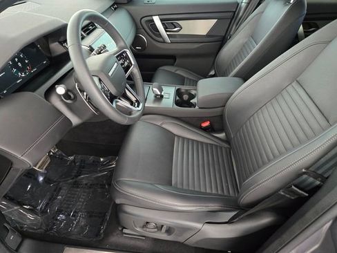 Used 2024 Land Rover Discovery Sport Dynamic SE AWD/4WD image 10