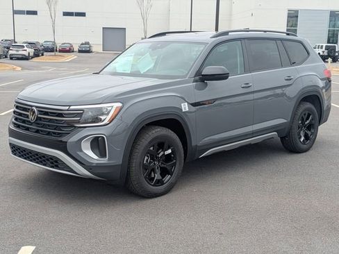 New 2026 Volkswagen Atlas Peak Edition AWD/4WD image 8