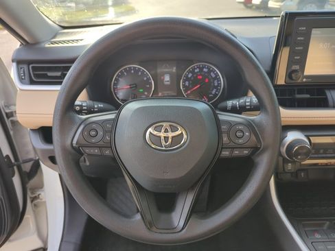 Used 2021 Toyota RAV4 XLE image 13