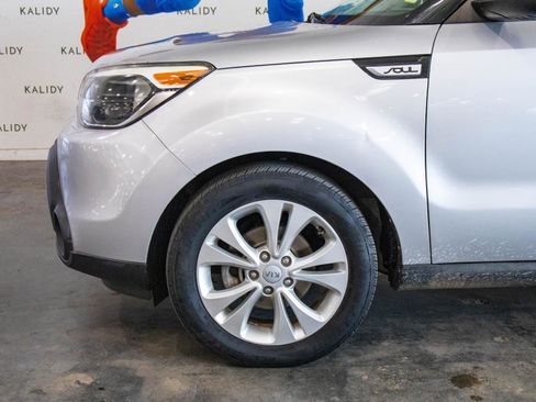 Used 2015 Kia Soul + w/ Audio Package image 16