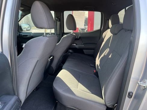 Used 2017 Toyota Tacoma TRD Off-Road w/ Tow Package image 8