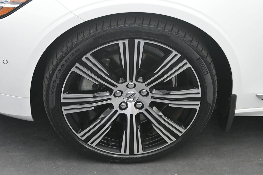 Certified 2022 Volvo S90 B6 Inscription w/ Advanced Package AWD/4WD image 4