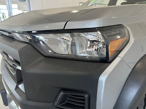 Used 2024 Chevrolet Colorado Trail Boss w/ Advanced Trailering Package AWD/4WD image 11