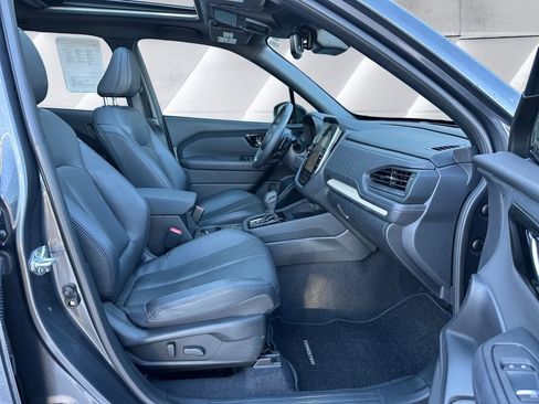 Used 2025 Subaru Forester Limited image 13