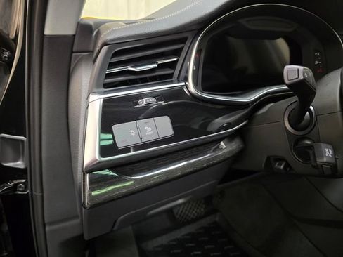 Used 2023 Audi Q7 3.0T Premium Plus AWD/4WD image 19