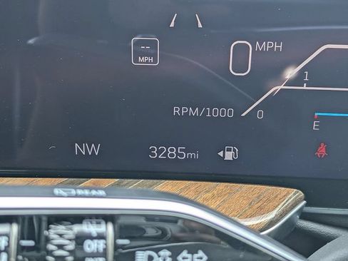 Used 2026 Cadillac Escalade Platinum Sport w/ LPO, ONYX Package AWD/4WD image 34