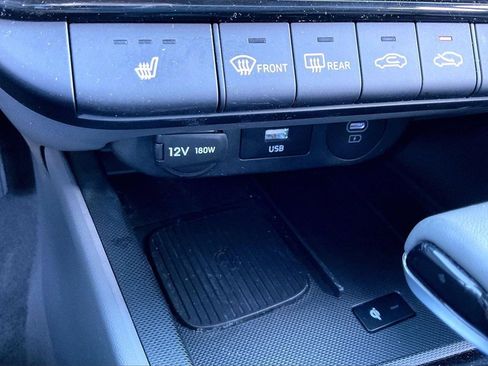 Used 2025 Hyundai Elantra SEL image 30