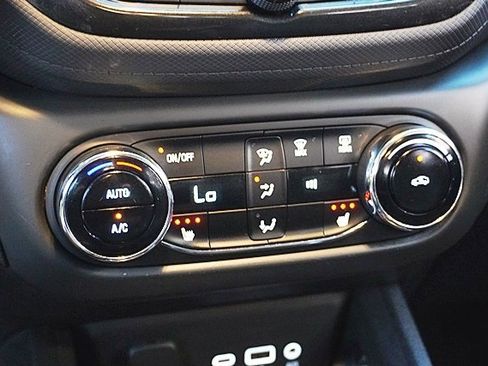 Used 2022 Chevrolet TrailBlazer LT w/ Convenience Package image 29