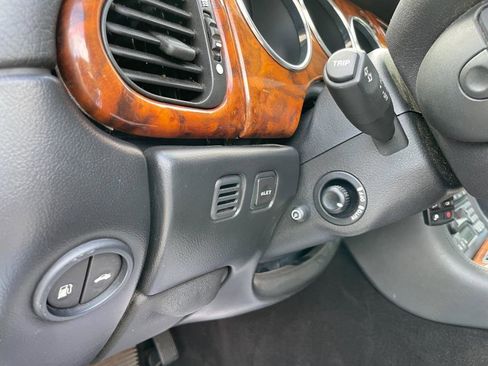 Used 2005 Jaguar XK8 Convertible image 22