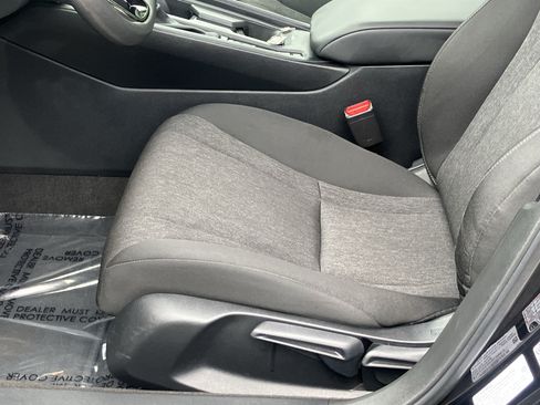 Certified 2025 Honda Accord LX image 17