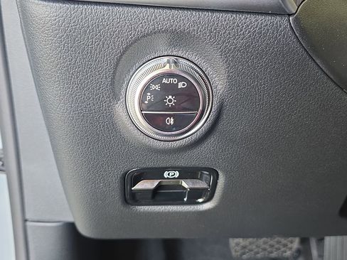 New 2026 Mercedes-Benz C 300 Sedan image 26